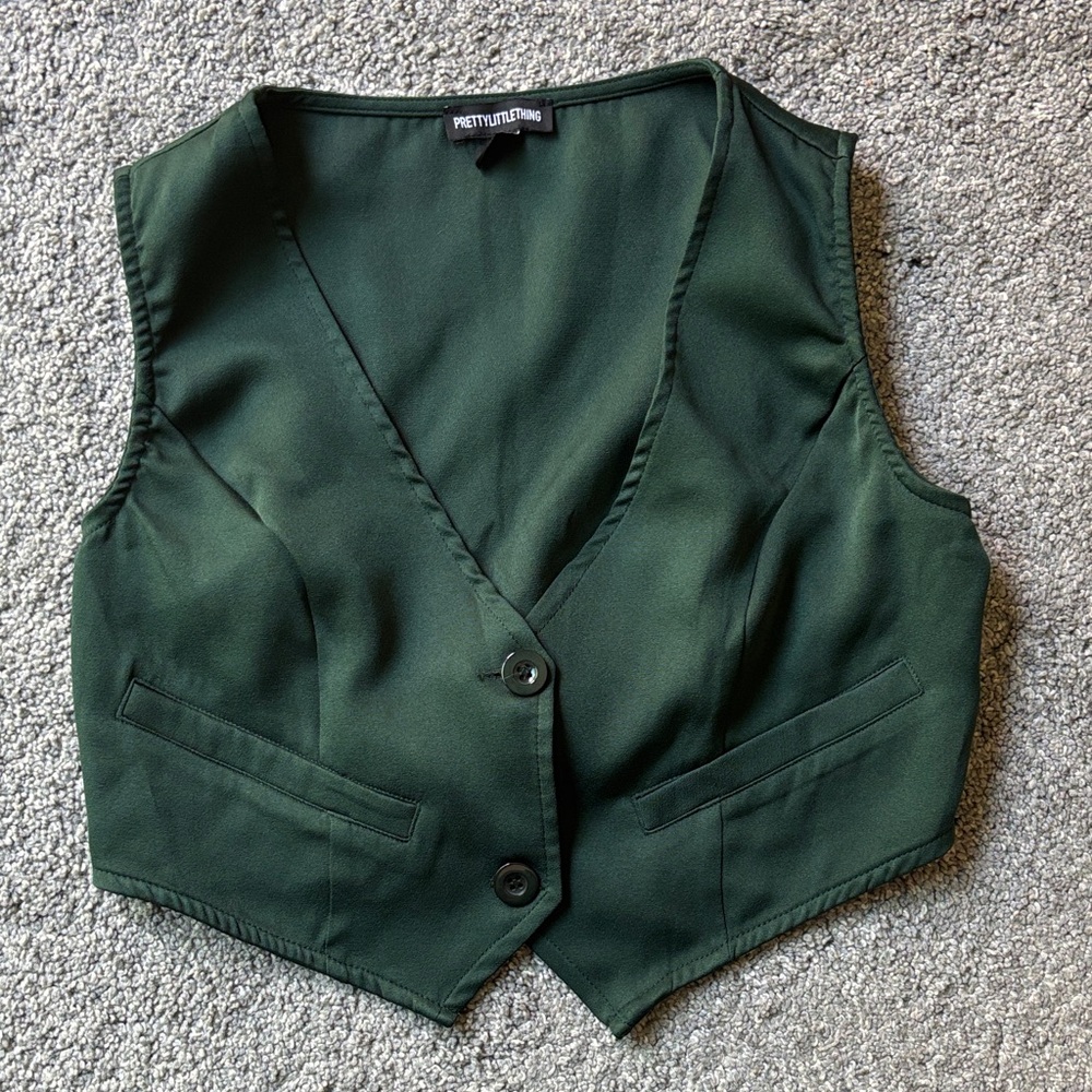 PrettyLittleThing Cropped Vest - Picture 1 of 3